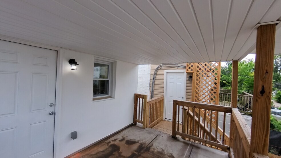 Rear porch - 4646 York Rd