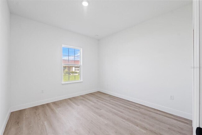 Building Photo - 3479 SW 137th Loop