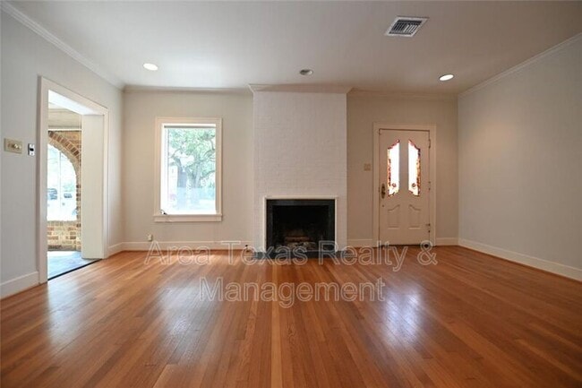 Building Photo - 2310 Dryden Rd