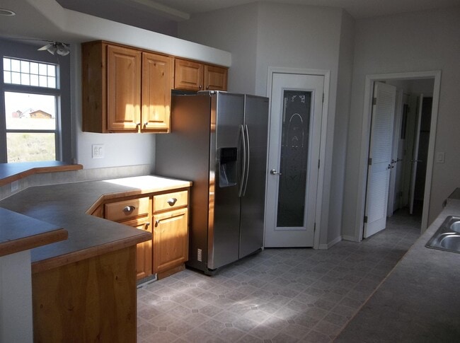 Building Photo - 2 N Shoshone Trail