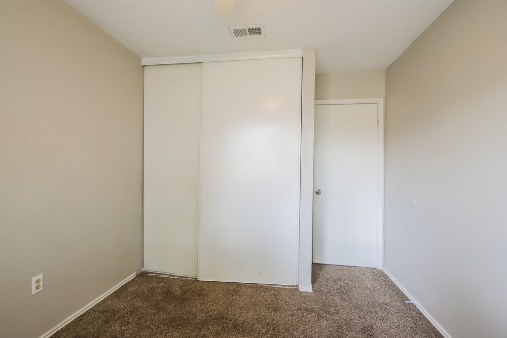 Building Photo - 8215 Eastern Bluebird Dr
