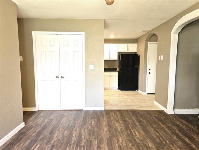 Building Photo - 3735 State Oak Dr
