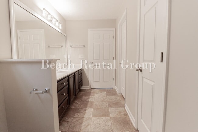 Building Photo - 302 Rung Rd