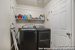 Building Photo - 7205 Breeze Hollow