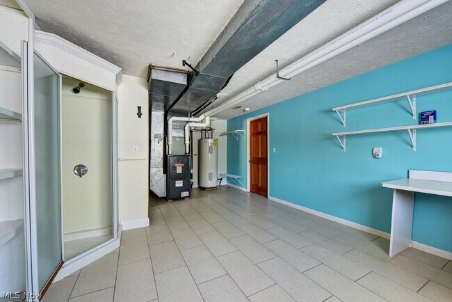 Building Photo - 13286 Boston Rd