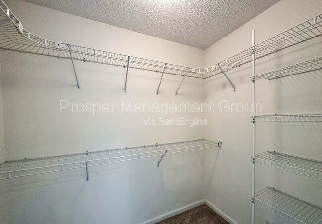 Building Photo - 2336 Kennison Ln