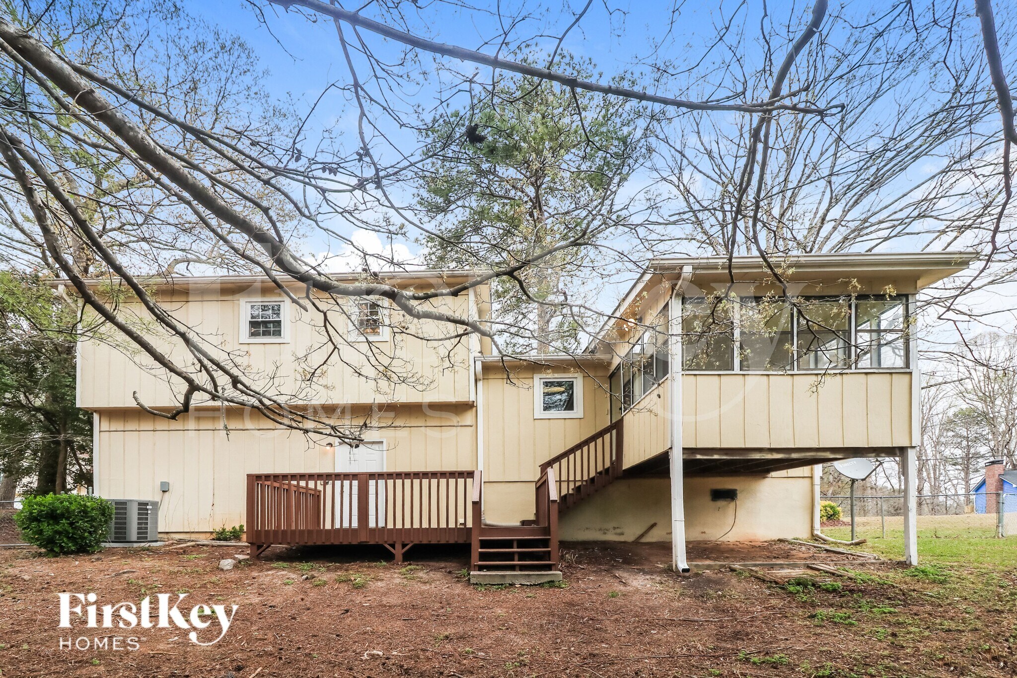 Building Photo - 1705 Olde Oak Dr