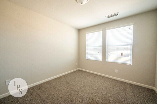 Building Photo - Brand New Clovis Home, 4BR/3BA, With Solar...