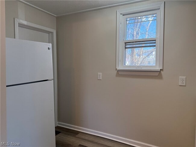 Building Photo - 110 S 8th St