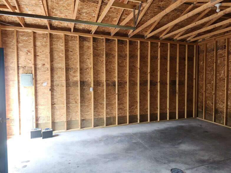 Building Photo - 17255 Atlantic