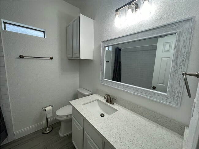 Building Photo - 3838 Oldenburg Ln
