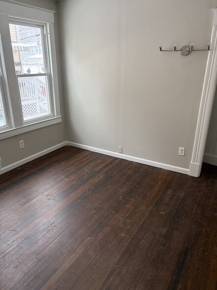 Building Photo - 38 Center St