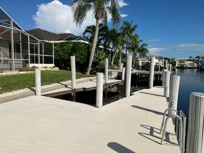 Building Photo - Home