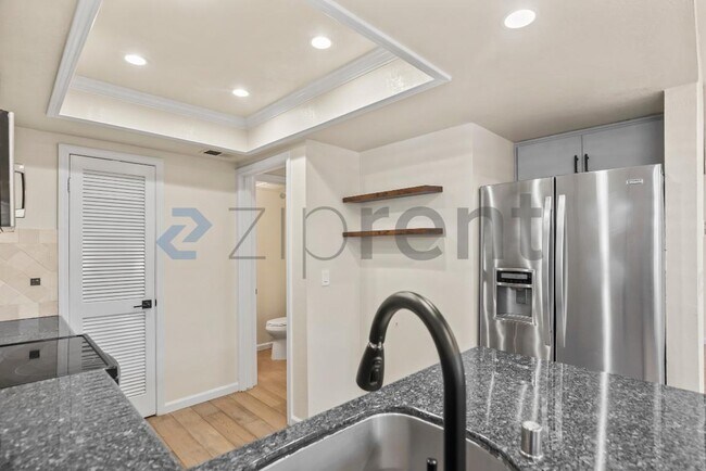 Building Photo - 5307 Port Sailwood Dr