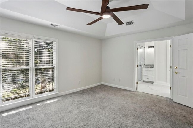 Building Photo - 1536 Oak Grove Rd