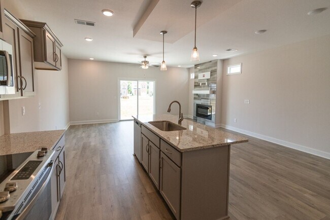 Building Photo - Modern and Luxurious New Construction in Great Location!