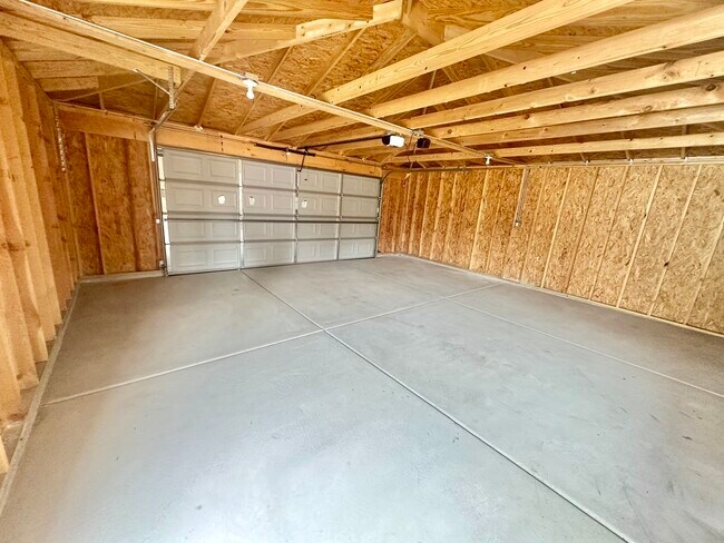 Building Photo - 5452 Brummel St