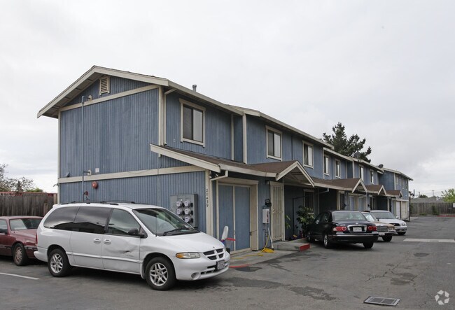 Primary Photo - 20439 Meekland Ave