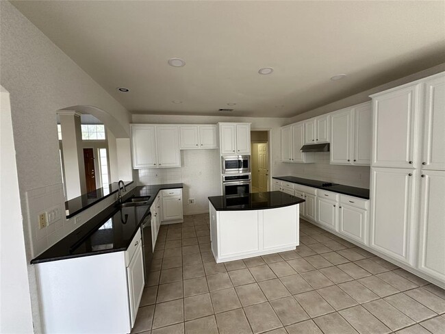 Building Photo - 9405 Ashton Ridge
