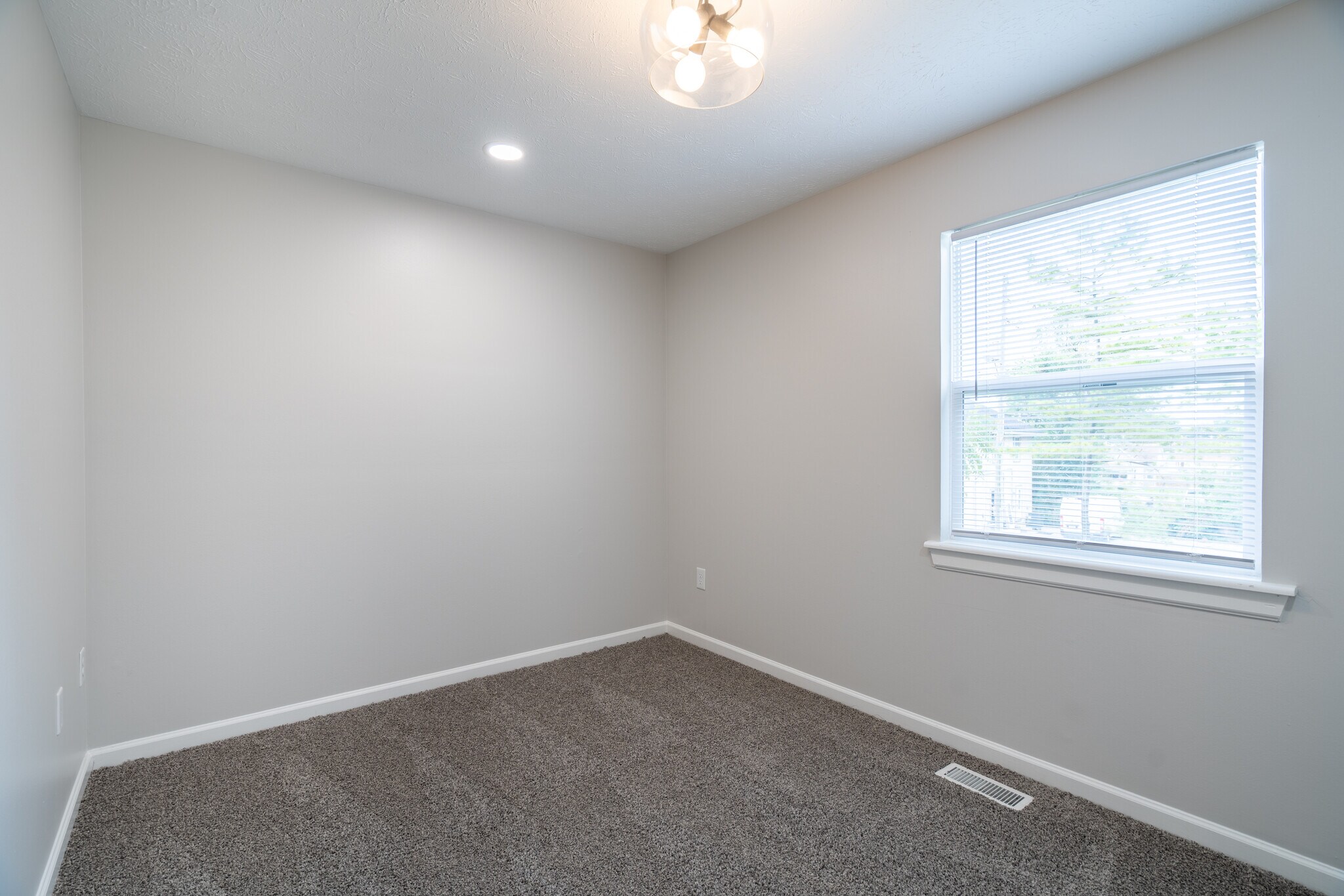 Building Photo - 1307 S Senate Ave