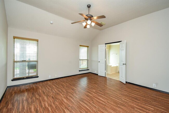 Building Photo - 11743 Berkway Trail
