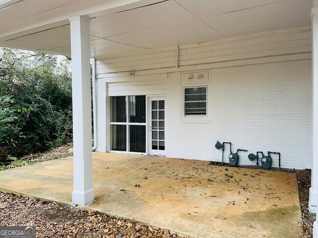 Building Photo - 613 N Greenwood St