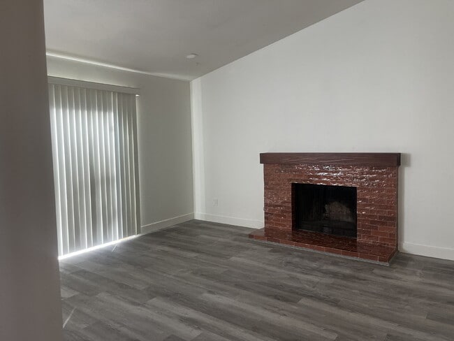 Building Photo - "Charming 4-Bedroom Coastal Retreat with 2 Baths"