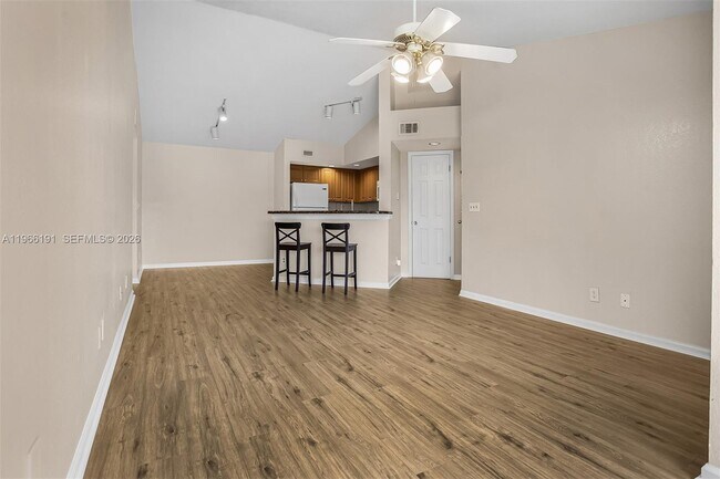 Building Photo - 12650 Vista Isles Dr