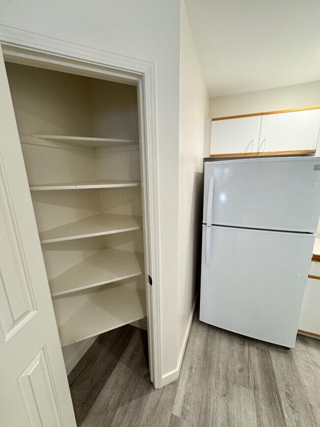 Building Photo - 5561 S Caper Pl