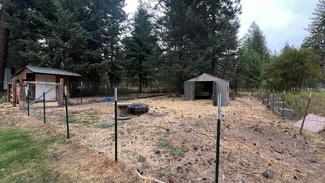 Building Photo - 39210 N Ponderosa Ln