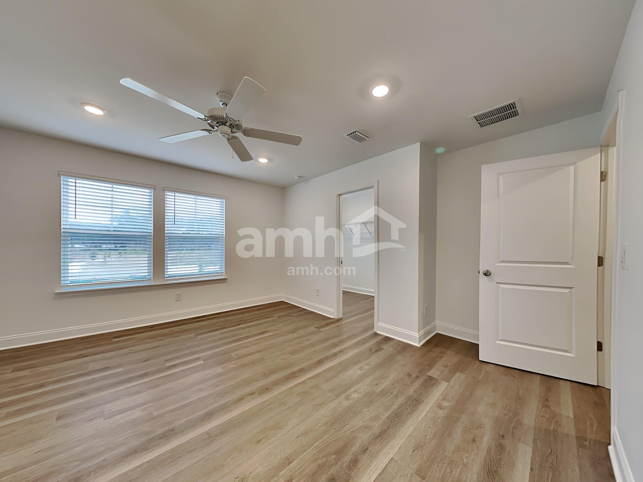 Building Photo - 104 Slice Dr