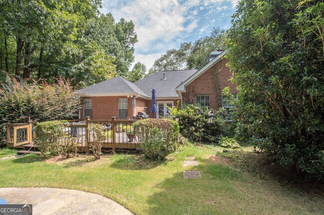 Building Photo - 235 Masters Dr