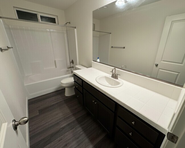 Building Photo - 4103 Hoblitt Ave