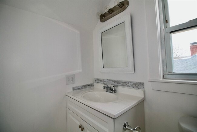 Building Photo - 49 Mount Pleasant St