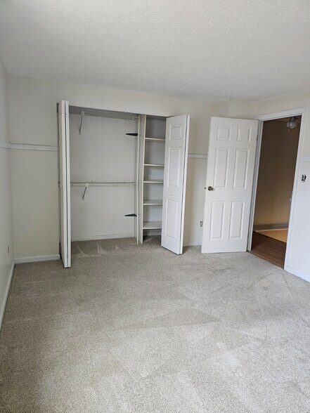 Building Photo - 7951 Sunset Cove Dr