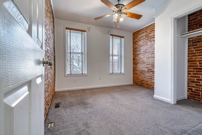 Building Photo - 1647 S Hanover St