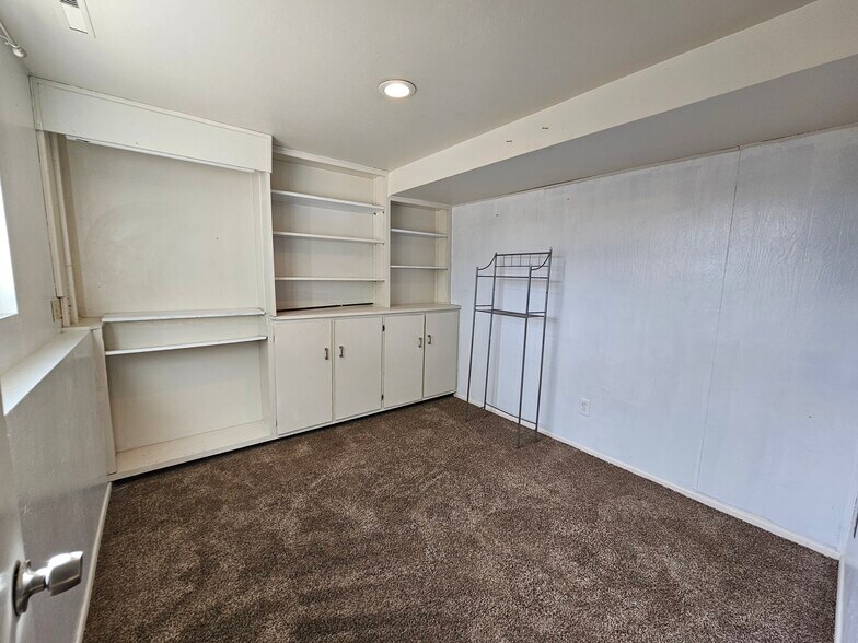 Building Photo - 3627 Mesa Grande Dr