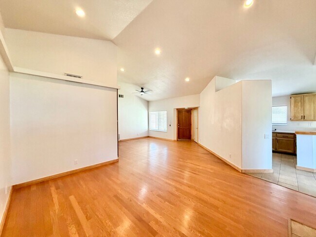 Building Photo - Recently Remodeled 3 Bedroom 2 Bathroom Corner Lot Home Move-in Ready