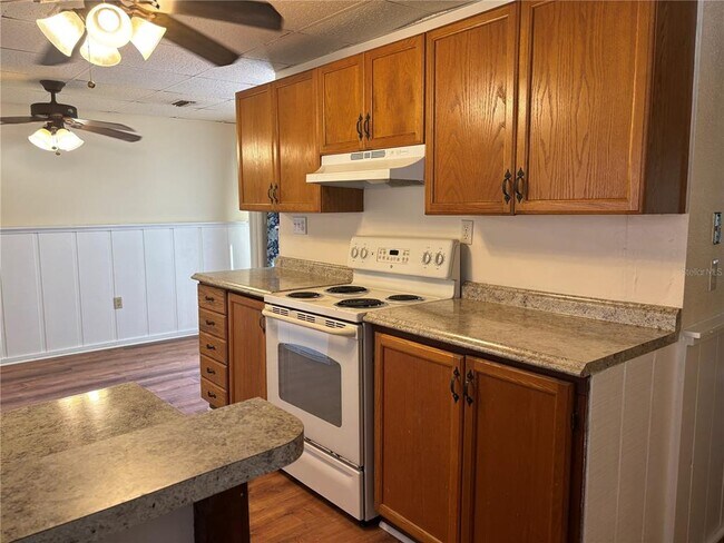 Building Photo - 128 2nd Ave SW