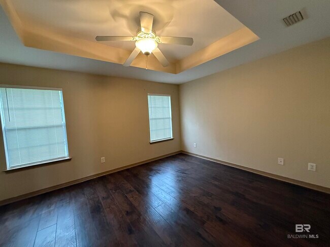 Building Photo - 25920 Argonne Dr