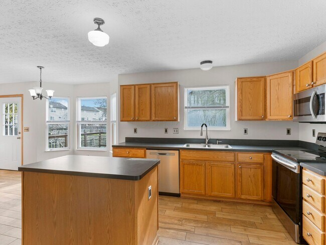 Building Photo - 7741 Sherridon Dr