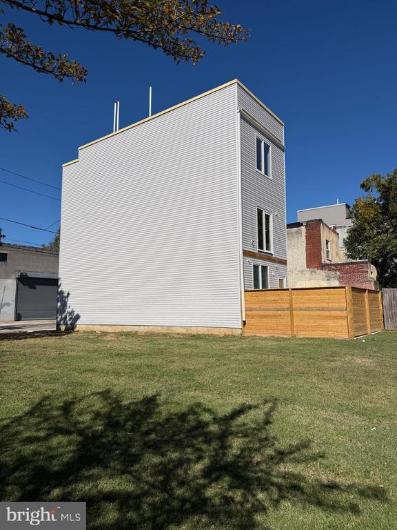 Building Photo - 2207 N 4th St