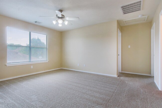 Building Photo - 21814 Kardy St