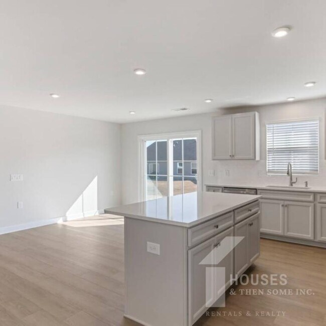 Building Photo - 1130 Bulrush Dr