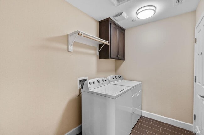 Building Photo - 524 Diamond Hills Dr