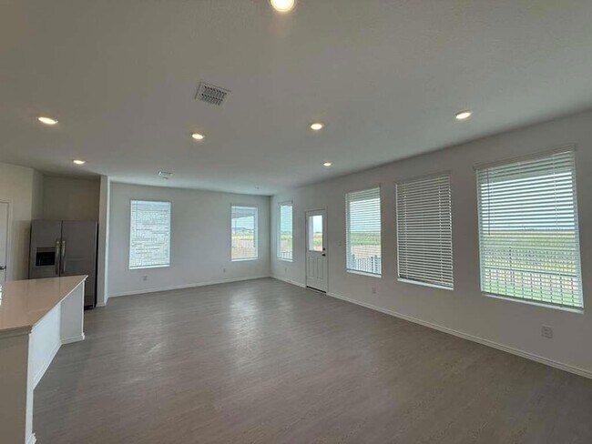 Building Photo - 200 Rodney Boat Rd