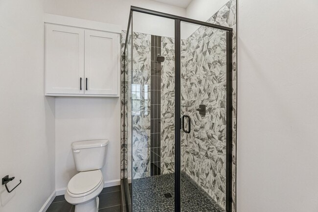 Building Photo - Townhome 2 bed 2.5 Bath "The White Workroom" in The Heart of Selah