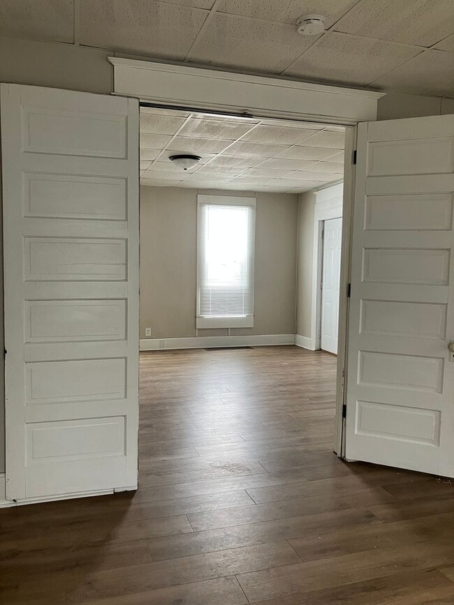 Building Photo - 624 2nd Ave