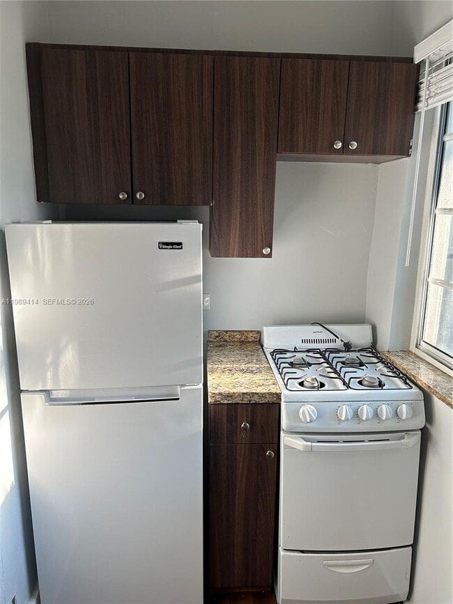 Building Photo - 1005 Pennsylvania Ave