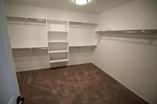 Building Photo - STUNNING 4-Bedroom + Den Home in Gladden Farms!!!!! SOLAR PANELS!!!